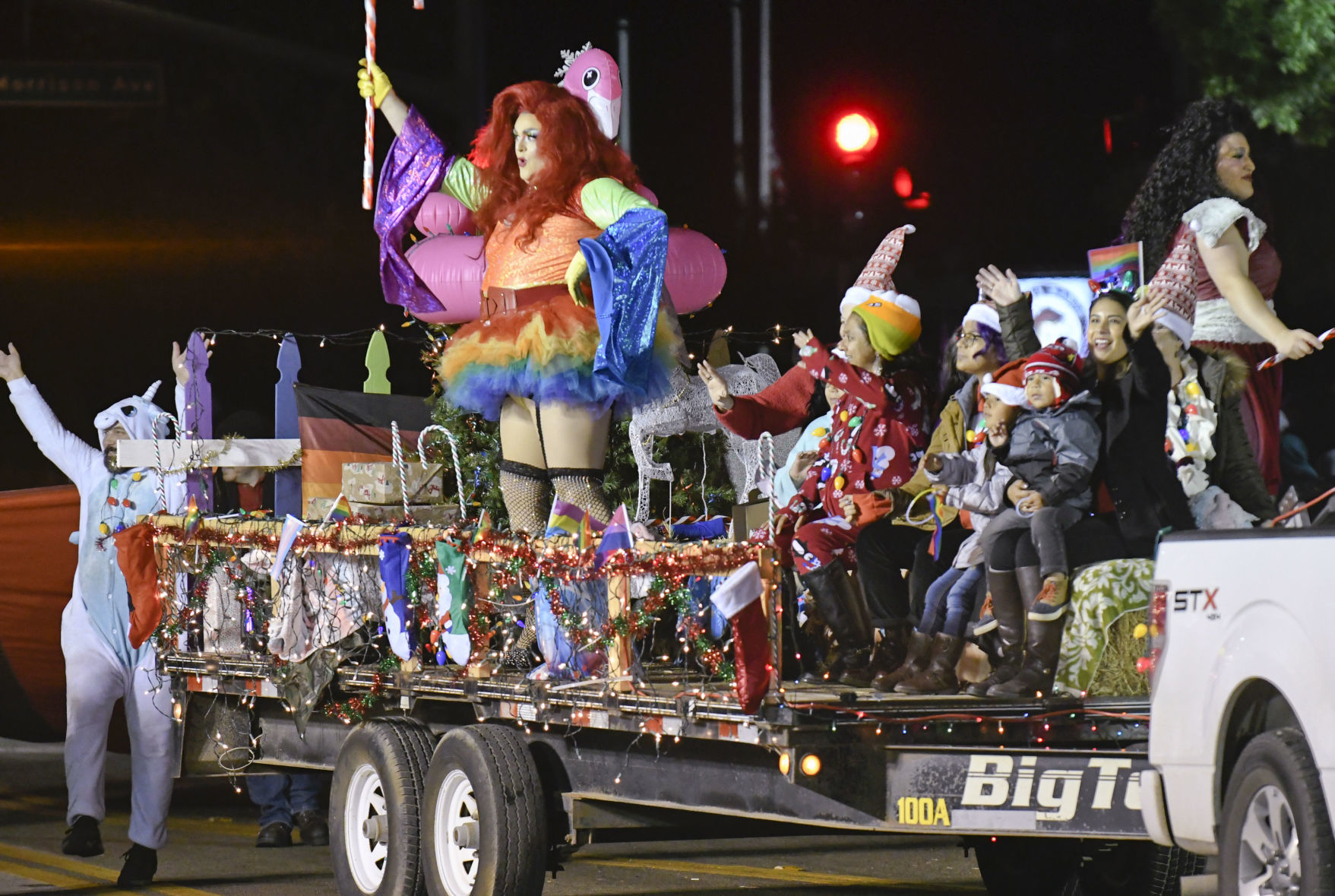 120719 SM Parade of Lights 75.jpg